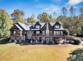 160 Heavens View Ln, Pickens, SC 29671