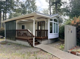 225 Azalea St, Florence, OR 97439