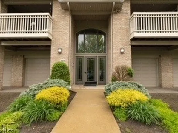 3800 Rosemont Blvd, Akron, OH 44333