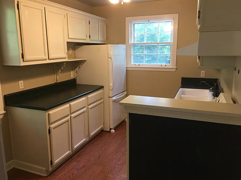 700 Canebrake Dr — Photo 4