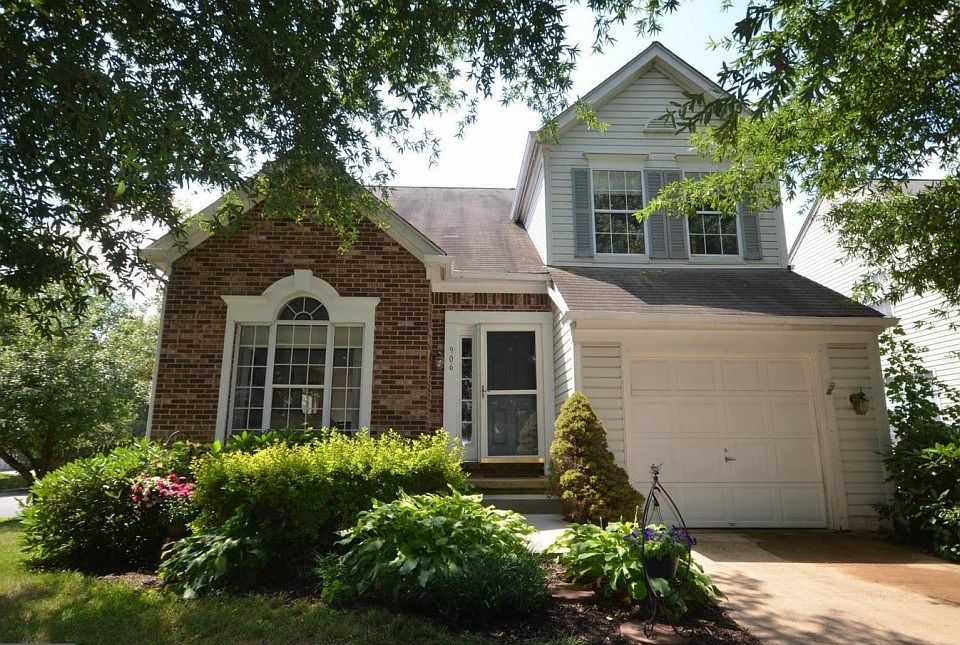 1st image of 906 Catoctin Cir NE
