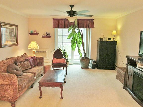 4th image of 125 N University Dr Unit 308