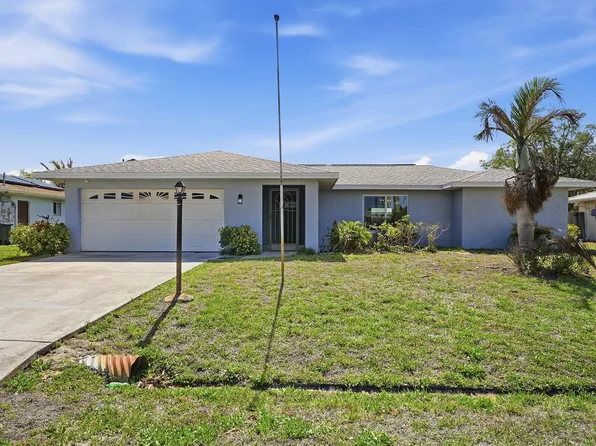 826 SE Quiescent Lane, Port St Lucie, FL 34983