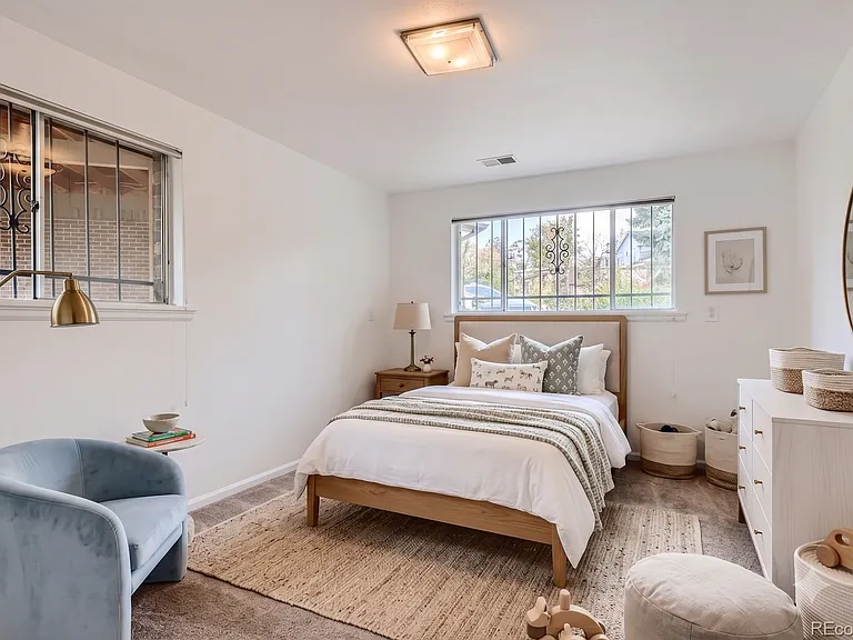 1004 S Arbutus St #1004 — Photo 13