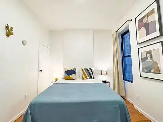 4th image of 1727 2nd Ave #3R
