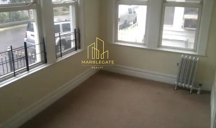 180 Columbia Ave #11 — Photo 4
