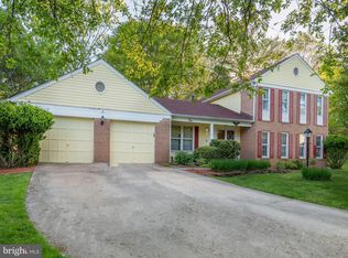 4 Turnmore Ct, Silver Spring, MD 20906