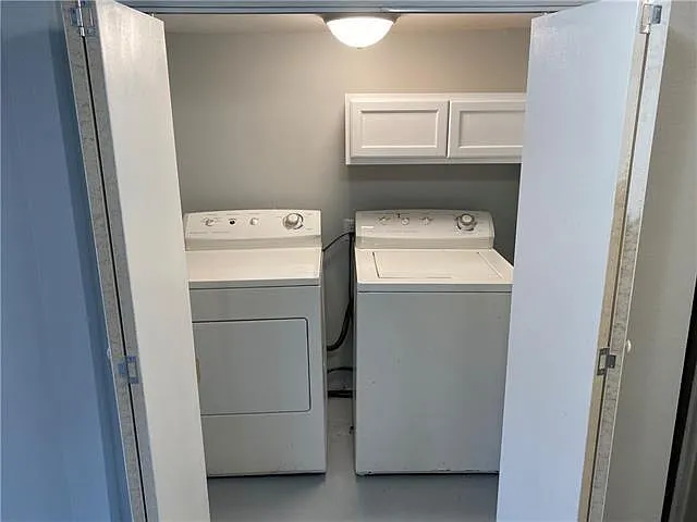 3 bed, 2.0 bath, 1100 sqft, $2,200 — Photo 4