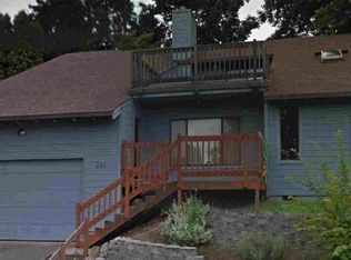 231 SE 14th St, Troutdale, OR 97060