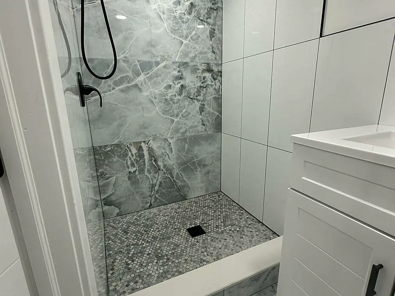 4927 Catharine St #4 — Photo 9