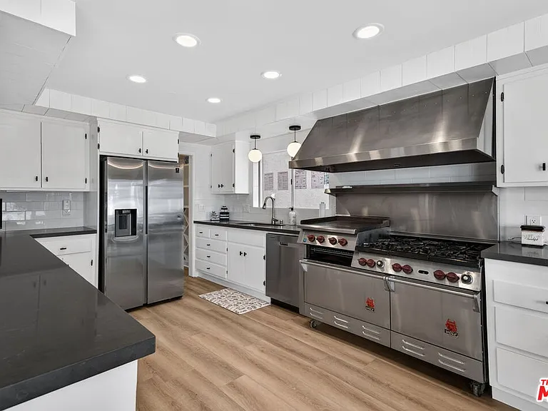 6819 E Ocean Blvd — Photo 16