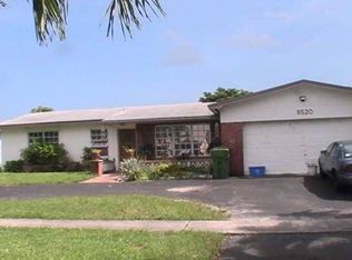9520 Johnson St, Pembroke Pines, FL 33024