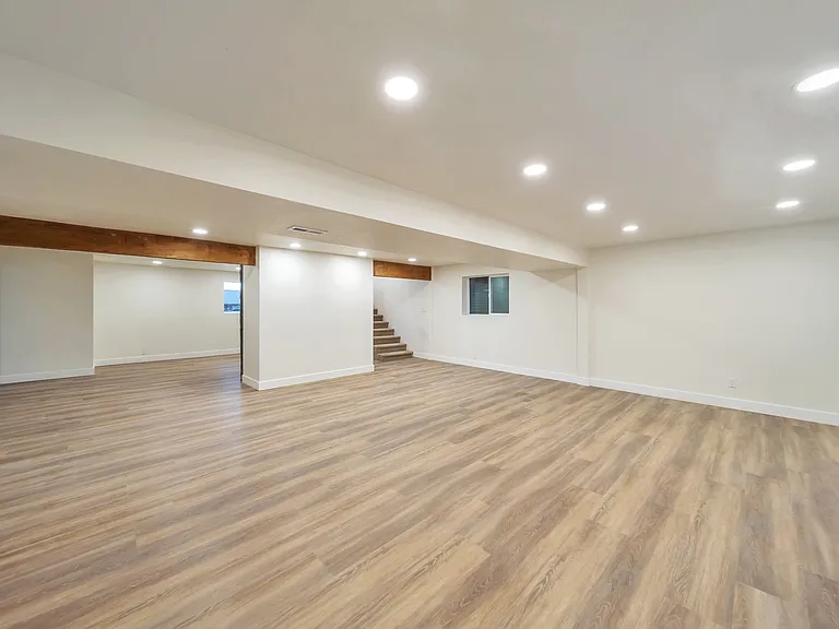 552 Chelsea Dr — Photo 29