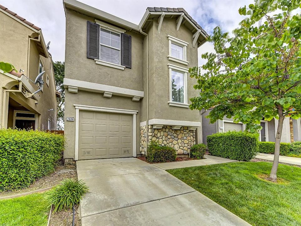 1st image of 2486 Huckleberry Cir