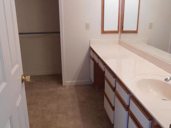 4th image of 350 S Wildwood Dr APT A32