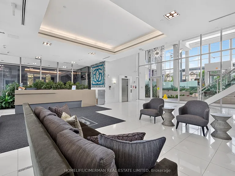 9090 Yonge St #1010 — Photo 46