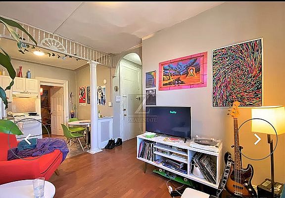 2nd image of 373 5th Ave #10