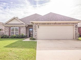 305 Country Club Dr, Wetumpka, AL 36092