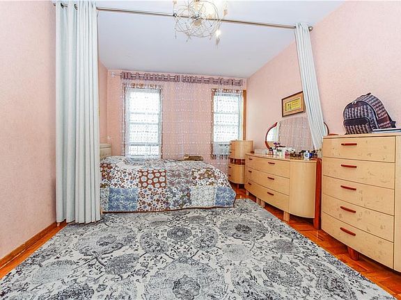 5th image of 2940 Ocean Ave APT C3