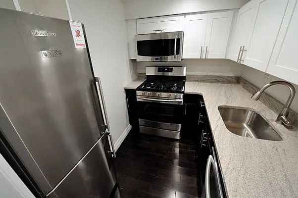 Rented by Aether Property Group | media 29