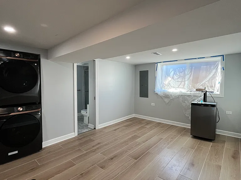 3224 S Racine Ave — Photo 5