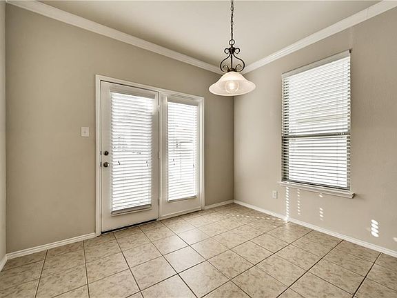 4th image of 1036 Charleston Ln