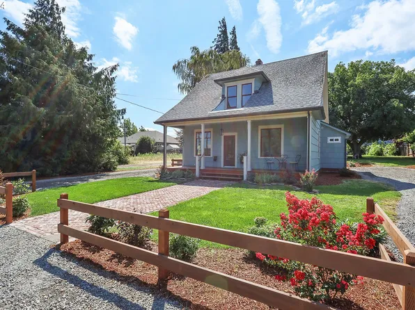 2495 Belmont Dr, Hood River, OR 97031