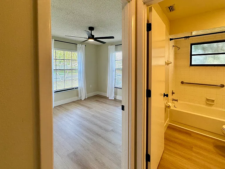 5603 Creekwood Dr — Photo 14
