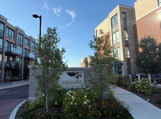 75 Attmar Dr #241, Brampton, ON L6P 2R4