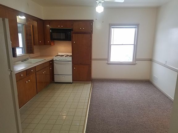 2nd image of 865 Leonard St NW #2