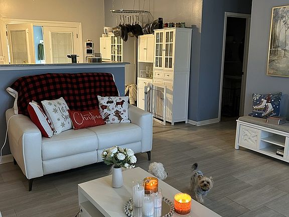 3rd image of 220 Anderson Rd