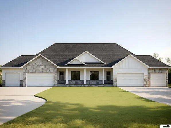 9421 S 87th St, Lincoln, NE 68526
