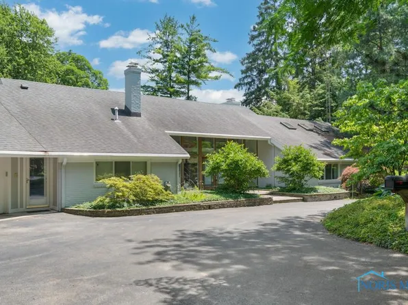 2444 Edgehill Rd, Toledo, OH 43615