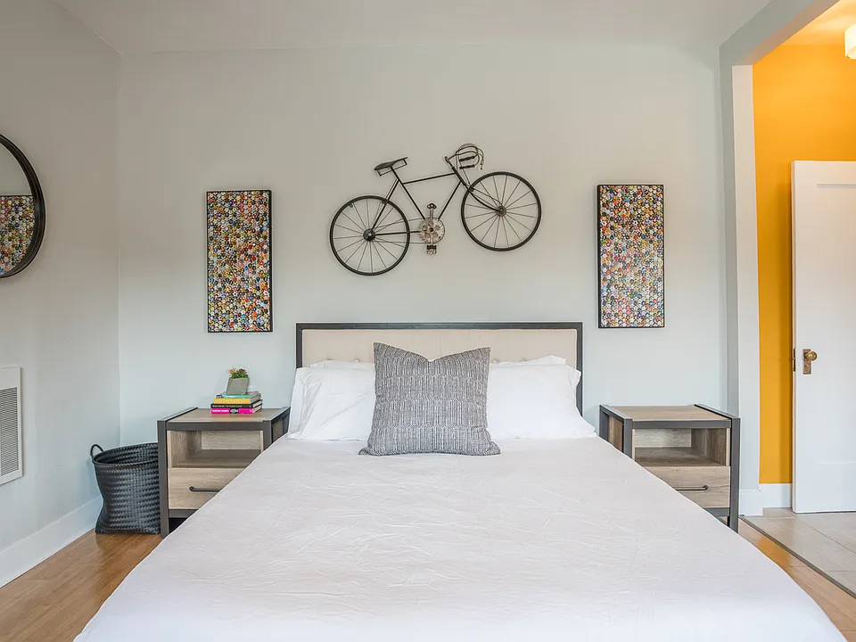 4648 Hollywood Blvd #105