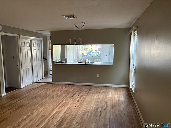 5th image of 279 Centerbrook Road