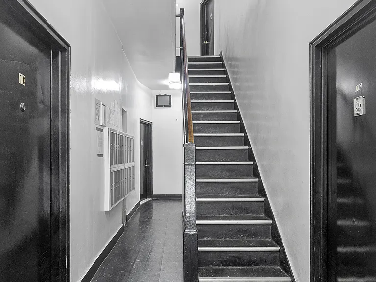 335 E 81st St #1D — Photo 5