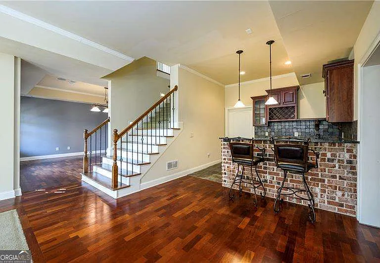 2770 Shumard Oak Dr — Photo 37