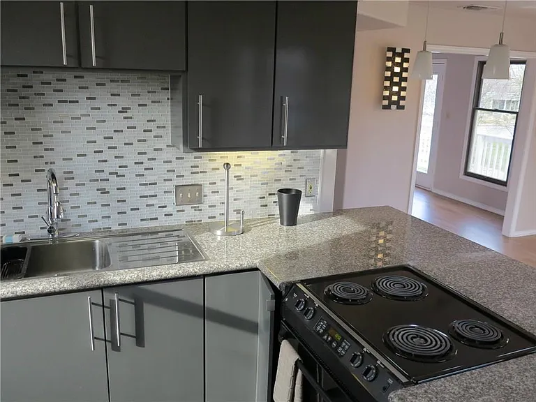310 W University Ave #B — Photo 6