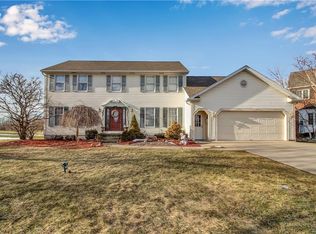 25 Greenboro Ct, East Amherst, NY 14051