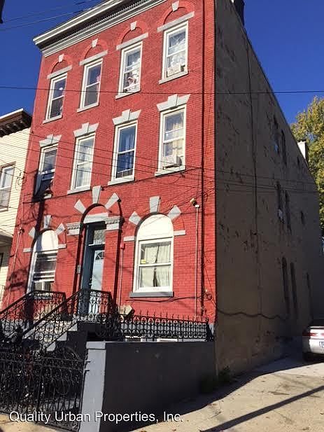 2nd image of 508 18th St APT 6