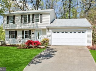 5024 Kenerson Dr, Fairfax, VA 22032
