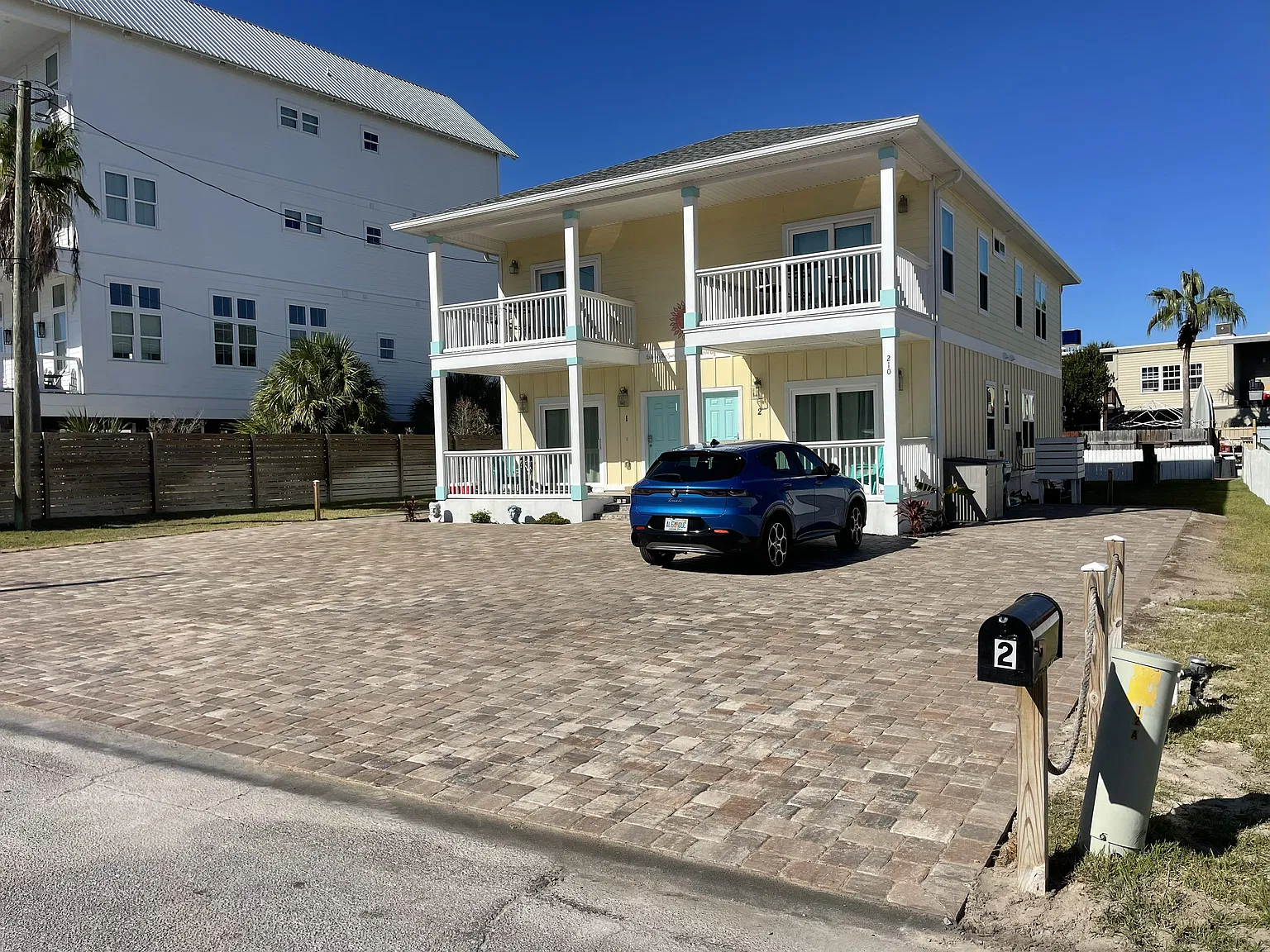 210 Angelfish Ave — Photo 1