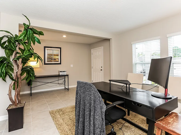 9208 Joannes Way — Photo 5