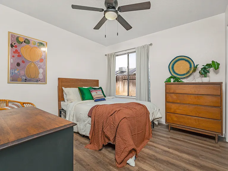 334 W Lexington Ave #103 — Photo 13