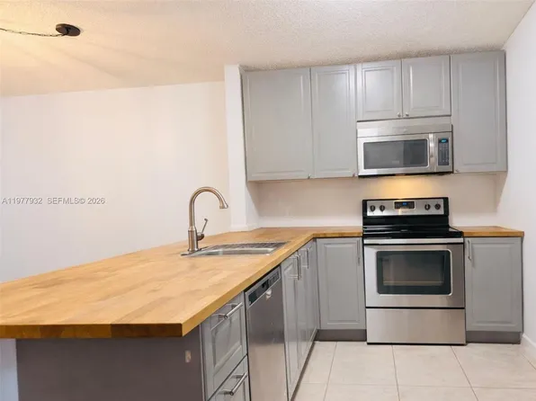 614 Woodgate Cir #C, Fort Lauderdale, FL 33326