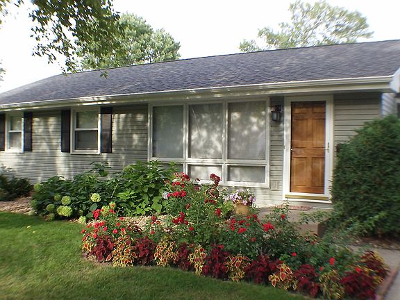 5th image of 3018 Aquila Ave N
