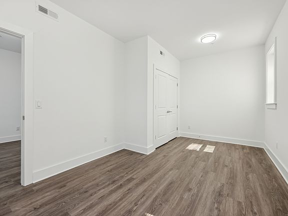4th image of 446-450 Irvine Turner Blvd #1E