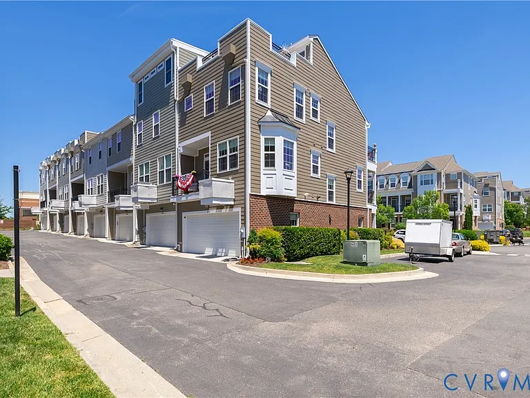 3921 Liesfeld Pl — Photo 45