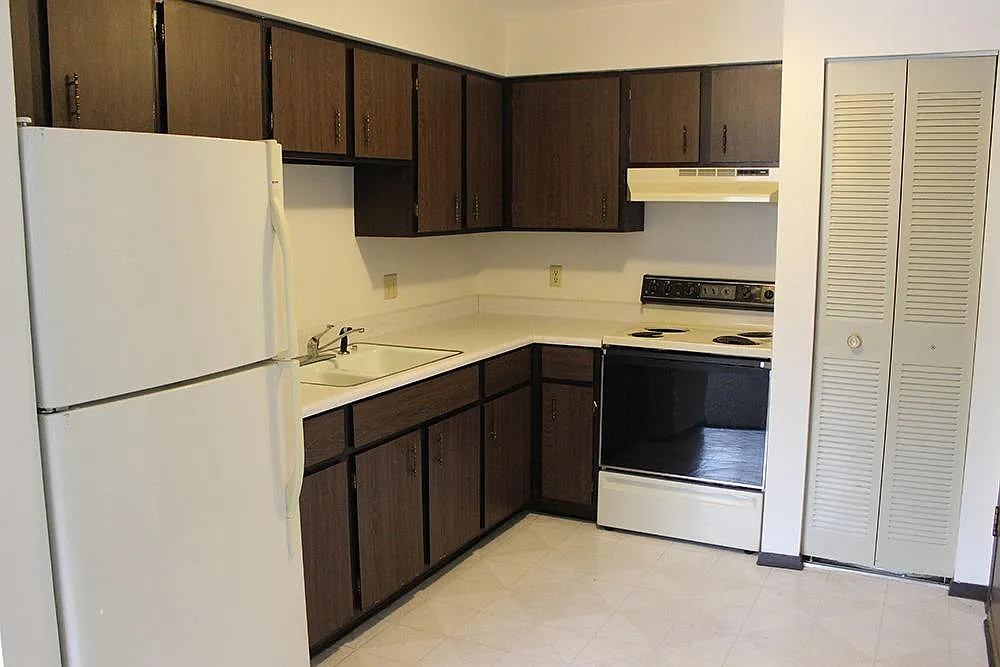 2 bed, $725 — Photo 2