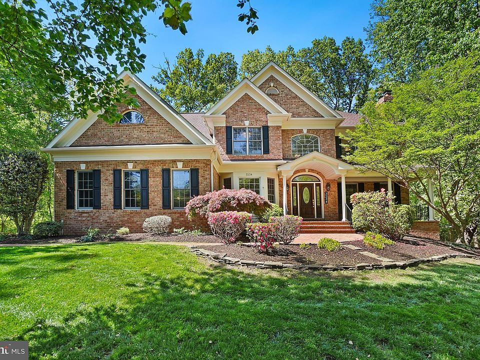1st image of 3234 Navy Dr